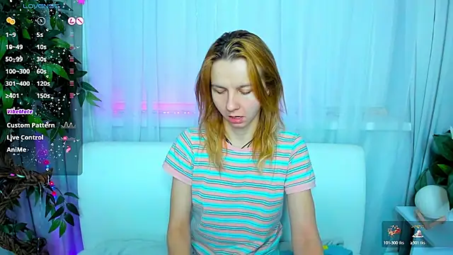 Snapshot of Bell_a_mi_ chatting on February 23, 2:07 am Bell a mi online show from February 23, 2:07 am