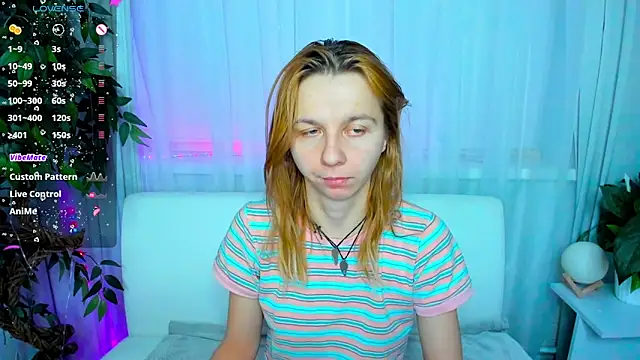 Snapshot of Bell_a_mi_ chatting on February 25, 2:36 am Bell a mi online show from February 25, 2:36 am