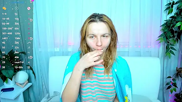 Snapshot of Bell_a_mi_ chatting on March 10, 2:28 am Bell a mi online show from March 10, 2:28 am