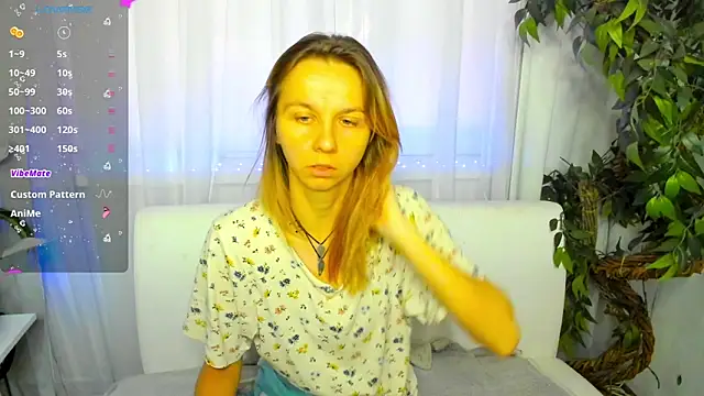 Snapshot of Bell_a_mi_ chatting on September 17, 5:31 am Bell a mi online show from September 17, 5:31 am