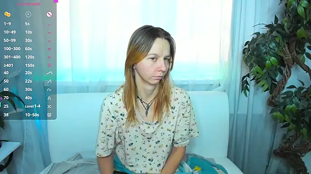 Snapshot of Bell_a_mi_ chatting on October 4, 8:12 am Bell a mi online show from October 4, 8:12 am