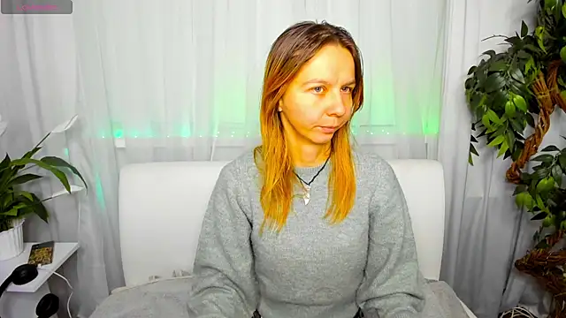 Snapshot of Bell_a_mi_ chatting on October 11, 9:19 am Bell a mi online show from October 11, 9:19 am