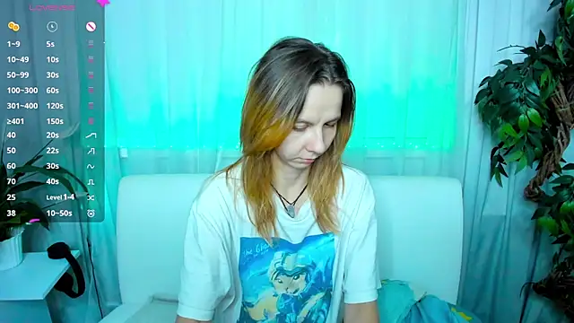 Snapshot of Bell_a_mi_ chatting on October 18, 10:05 am Bell a mi online show from October 18, 10:05 am