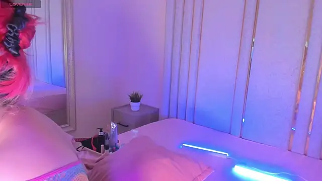 Snapshot of Saekohofman chatting on November 18, 4:06 am Saekohofman online show from November 18, 4:06 am