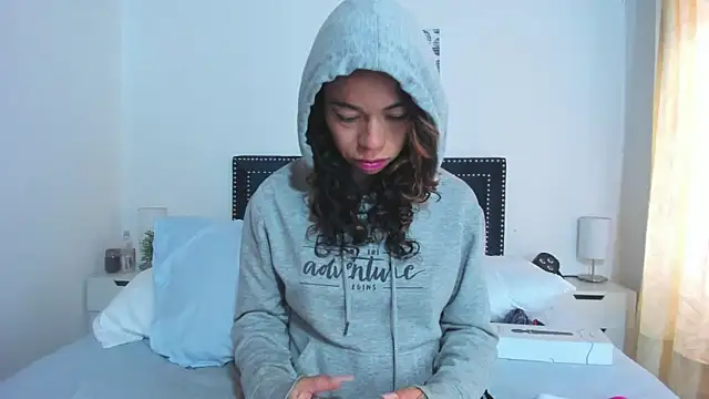 ZulyMichels online show from February 11, 3:51 pm