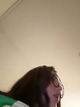 Snapshot of marcimaa chatting on February 27, 3:04 am marcimaa online show from February 27, 3:04 am