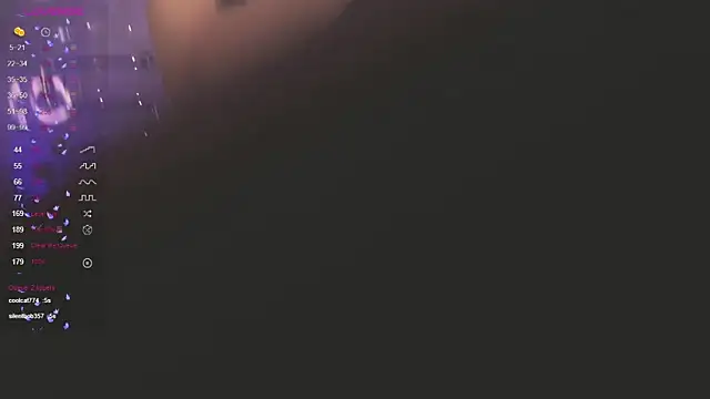 Snapshot of Fire_moth chatting on February 2, 4:48 am Fire moth online show from February 2, 4:48 am