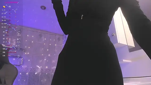 Snapshot of Fire_moth chatting on February 25, 3:42 am Fire moth online show from February 25, 3:42 am