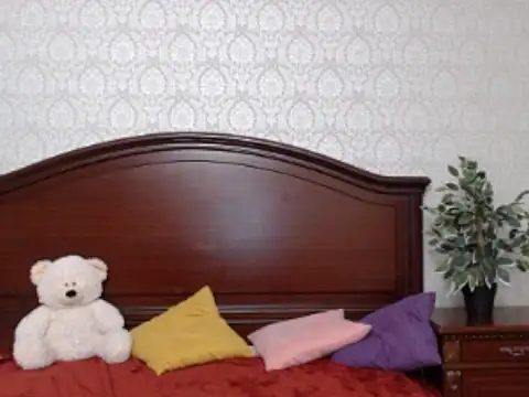 Snapshot of Supipie chatting on November 17, 12:16 am Supipie online show from November 17, 12:16 am