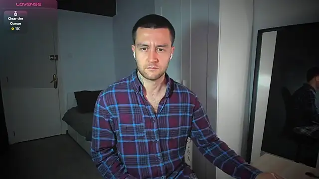 Snapshot of HonestAndrew chatting on February 5, 8:54 am HonestAndrew online show from February 5, 8:54 am