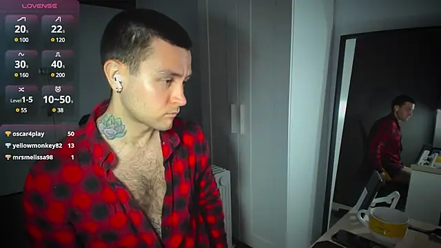 Snapshot of HonestAndrew chatting on February 10, 9:58 am HonestAndrew online show from February 10, 9:58 am