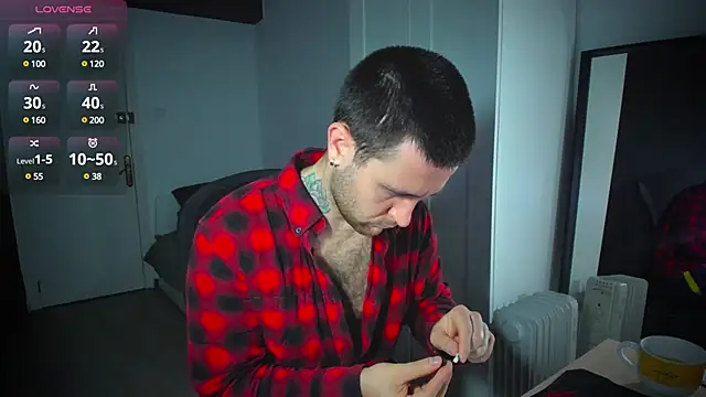 Snapshot of HonestAndrew chatting on February 16, 6:32 am HonestAndrew online show from February 16, 6:32 am