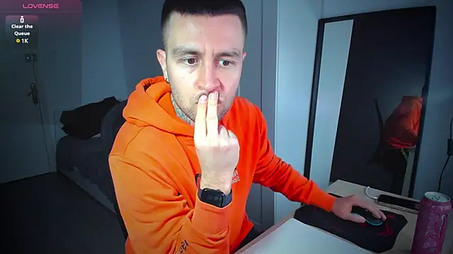 Snapshot of HonestAndrew chatting on March 1, 2:44 pm HonestAndrew online show from March 1, 2:44 pm