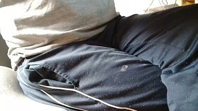 Snapshot of blow2gold chatting on October 15, 8:03 am blow2gold online show from October 15, 8:03 am