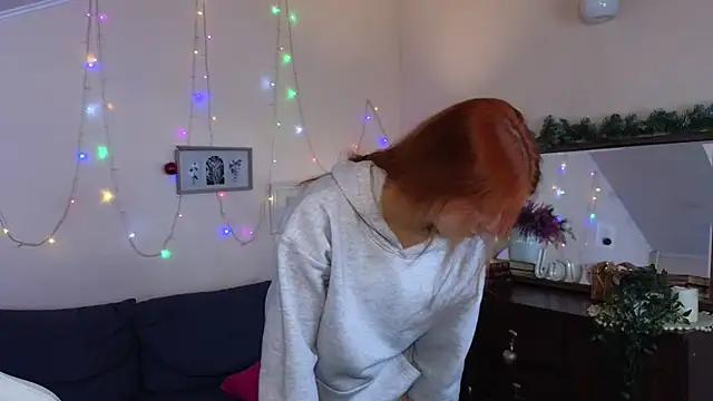 doll lesli online show from January 4, 4:00 pm