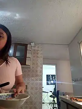 Snapshot of LizzRouse chatting on February 23, 2:57 pm LizzRouse online show from February 23, 2:57 pm