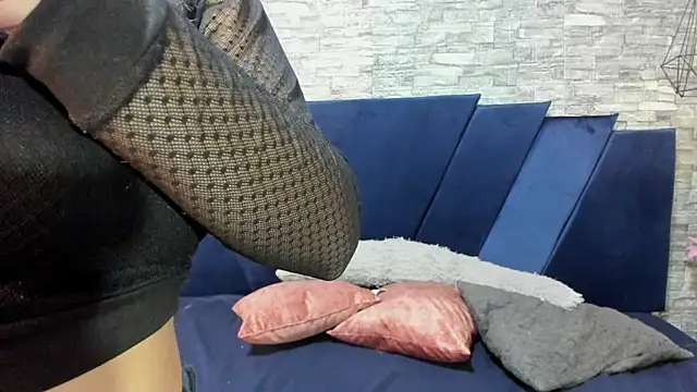 Snapshot of LizzRouse chatting on March 12, 9:13 pm LizzRouse online show from March 12, 9:13 pm