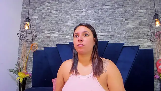 Snapshot of LizzRouse chatting on March 15, 3:06 pm LizzRouse online show from March 15, 3:06 pm