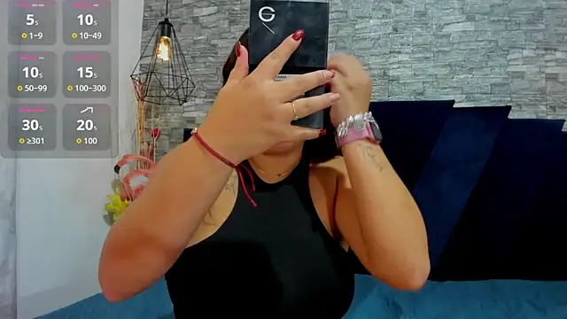 Snapshot of LizzRouse chatting on September 15, 10:54 pm LizzRouse online show from September 15, 10:54 pm