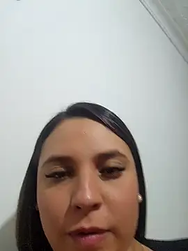 Snapshot of LizzRouse chatting on October 2, 8:27 pm LizzRouse online show from October 2, 8:27 pm