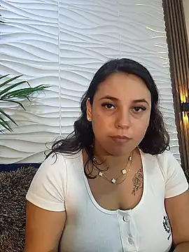 Snapshot of LizzRouse chatting on October 3, 9:56 pm LizzRouse online show from October 3, 9:56 pm