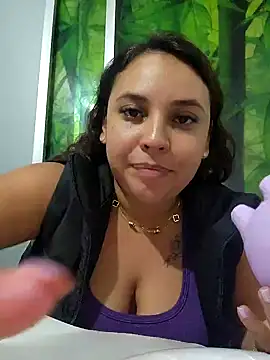 Snapshot of LizzRouse chatting on October 8, 9:45 pm LizzRouse online show from October 8, 9:45 pm