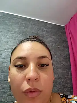 Snapshot of LizzRouse chatting on October 15, 10:48 am LizzRouse online show from October 15, 10:48 am