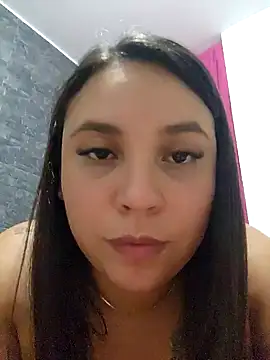 Snapshot of LizzRouse chatting on October 20, 1:06 am LizzRouse online show from October 20, 1:06 am