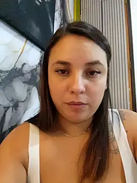 Snapshot of LizzRouse chatting on October 30, 9:37 pm LizzRouse online show from October 30, 9:37 pm