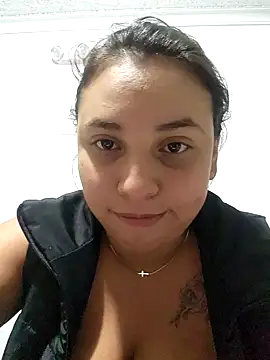 Snapshot of LizzRouse chatting on November 8, 11:32 am LizzRouse online show from November 8, 11:32 am