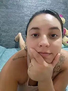 Snapshot of LizzRouse chatting on November 21, 7:56 pm LizzRouse online show from November 21, 7:56 pm