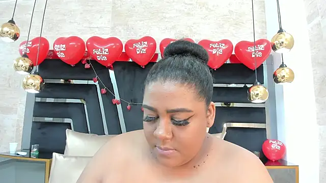 Snapshot of BiancaFollerach chatting on February 18, 11:33 am BiancaFollerach online show from February 18, 11:33 am