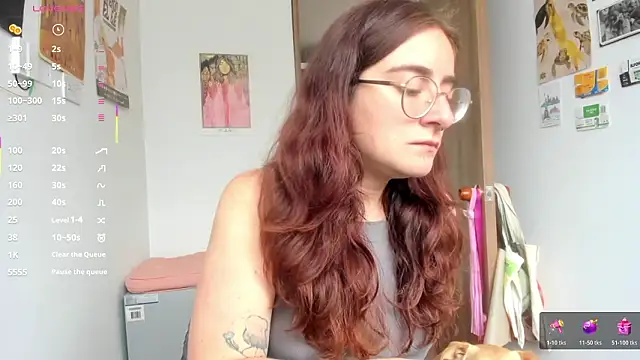 linda giggle online show from March 19, 2:21 pm