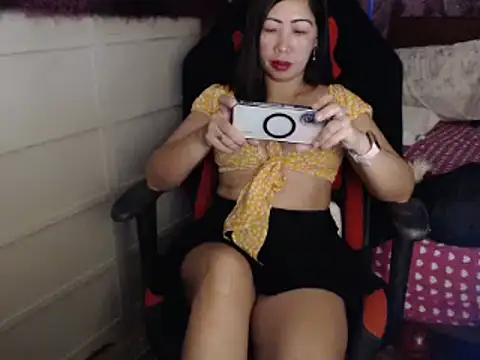 Snapshot of SweetAsian_Jojo69 chatting on February 2, 10:17 pm SweetAsian Jojo69 online show from February 2, 10:17 pm