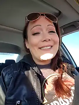 Snapshot of BBWQUEENBEEE chatting on January 26, 6:16 pm BBWQUEENBEEE online show from January 26, 6:16 pm