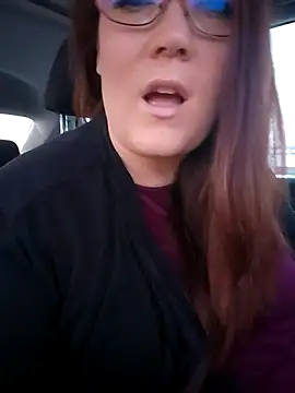 Snapshot of BBWQUEENBEEE chatting on February 12, 2:21 pm BBWQUEENBEEE online show from February 12, 2:21 pm