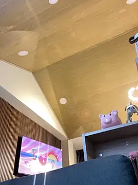 DaphneUwu online show from December 18, 12:49 am