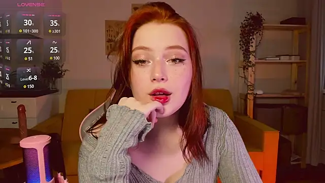 Snapshot of Sofy_Benson chatting on December 12, 8:03 am Sofy Benson online show from December 12, 8:03 am