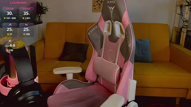 Snapshot of Sofy_Benson chatting on January 5, 12:10 pm Sofy Benson online show from January 5, 12:10 pm