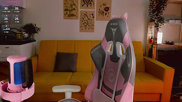 Snapshot of Sofy_Benson chatting on January 11, 11:34 am Sofy Benson online show from January 11, 11:34 am