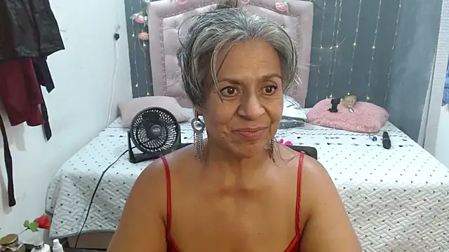 Snapshot of lalisha_96 chatting on October 22, 11:48 pm lalisha 96 online show from October 22, 11:48 pm