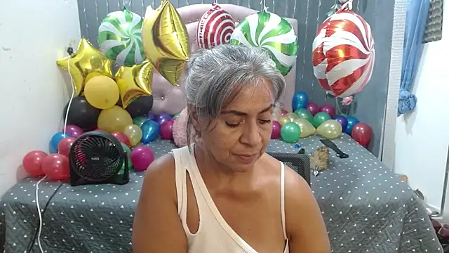 Snapshot of lalisha_96 chatting on December 14, 5:35 am lalisha 96 online show from December 14, 5:35 am