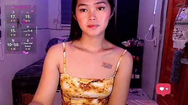 Snapshot of Itsme_claire chatting on October 6, 1:52 pm Itsme claire online show from October 6, 1:52 pm