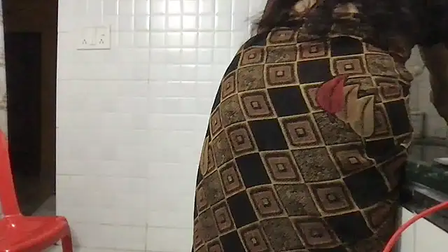 Riyasingh9 online show from February 3, 12:25 pm