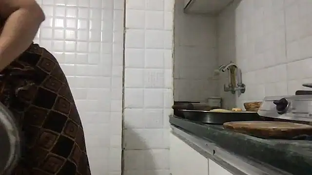 Riyasingh9 online show from February 11, 3:50 am