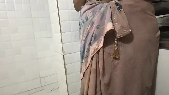 Riyasingh9 online show from October 17, 3:20 am