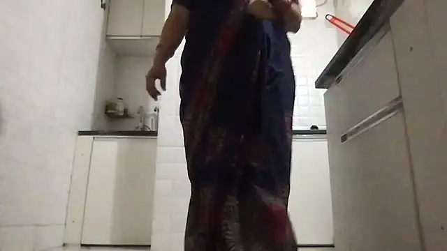 Riyasingh9 online show from January 17, 5:01 am