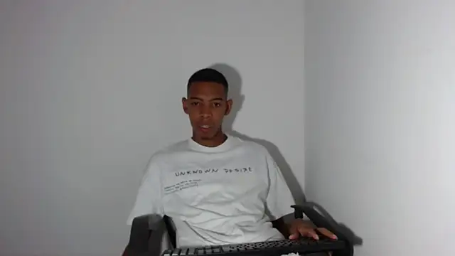 Snapshot of tonny_sexxxx chatting on February 27, 8:31 pm tonny sexxxx online show from February 27, 8:31 pm