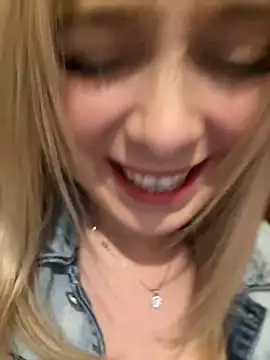 CherryAuroraa online show from January 10, 3:37 pm