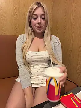 CherryAuroraa online show from October 11, 8:29 pm